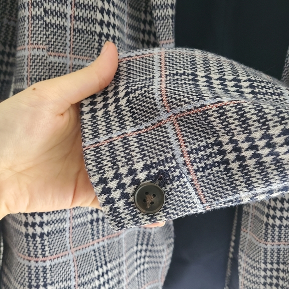 Gap soft fabric plaid jacket - Picture 8 of 9